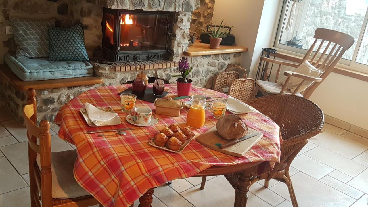 L'Attrape Reve Bed & Breakfast Saint-Vincent-de-Barres Екстериор снимка